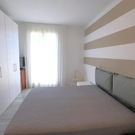 Wave Village Piazza Trieste דירה